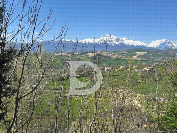 casa indipendente in vendita ad Elice