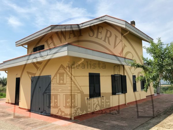 casa indipendente in vendita ad Elice