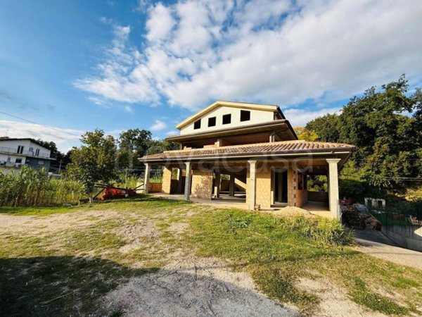 casa indipendente in vendita ad Elice