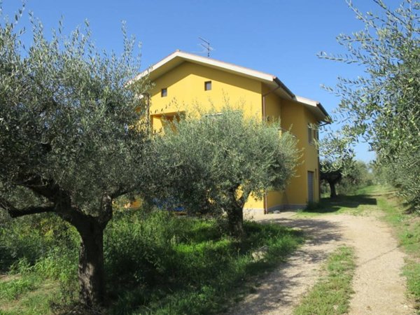 casa indipendente in vendita ad Elice