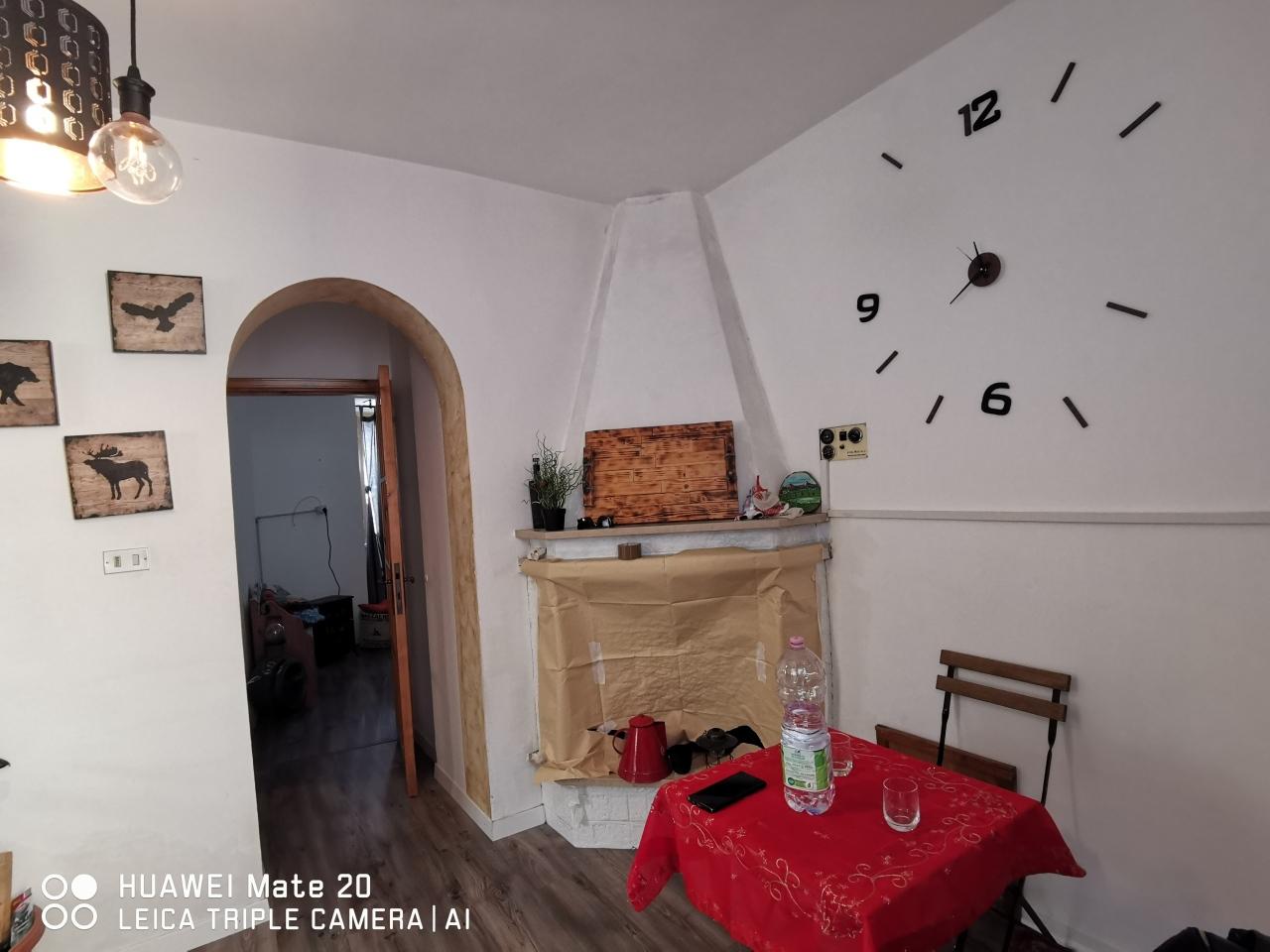esavano in vendita a Farindola in zona Ronchetti