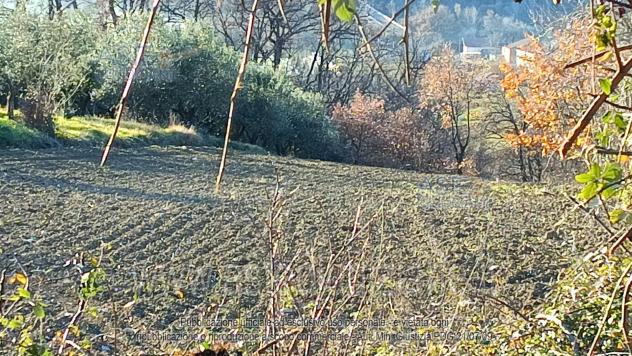 terreno edificabile in vendita a Farindola in zona Trosciano