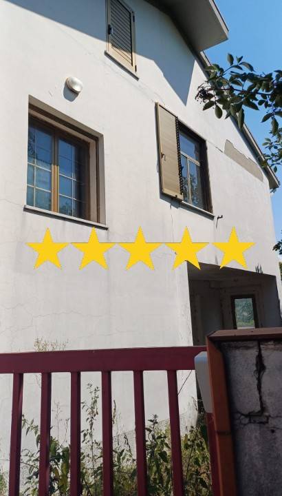 appartamento in vendita a Farindola in zona Trosciano