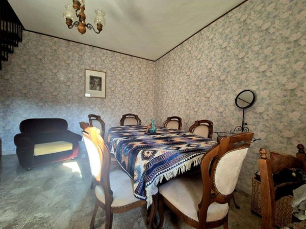 casa indipendente in vendita a Farindola