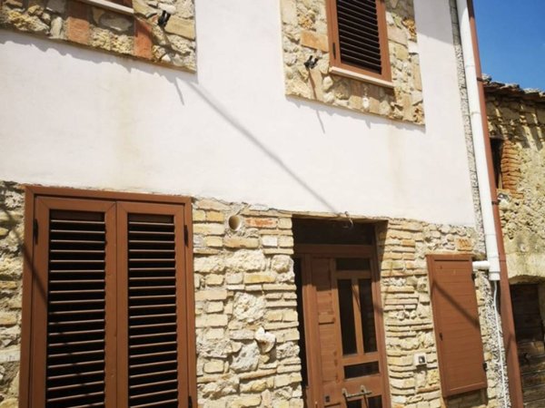 appartamento in vendita a Farindola