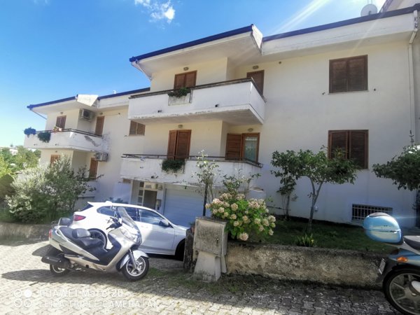 appartamento in vendita a Farindola