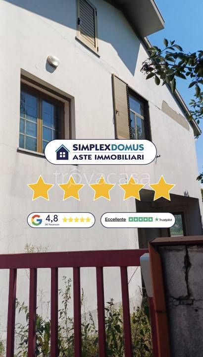 appartamento in vendita a Farindola in zona Trosciano