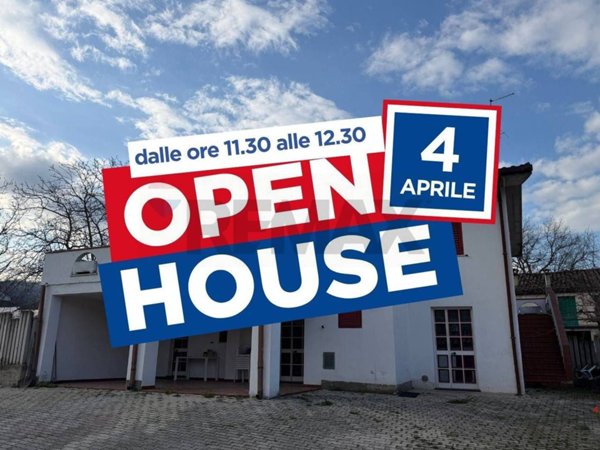 casa indipendente in vendita a Farindola in zona Case Bruciate