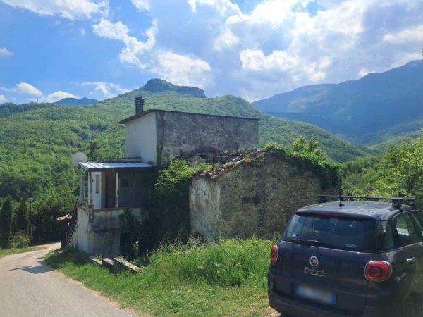 pentavano in vendita a Farindola in zona San Quirico