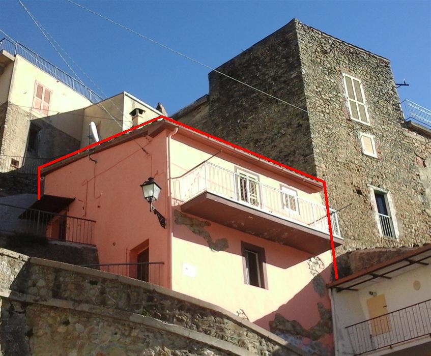 casa semindipendente in vendita a Farindola
