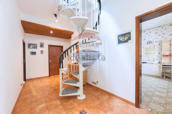 casa indipendente in vendita a Lettomanoppello