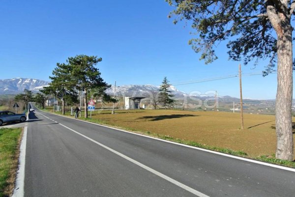 terreno edificabile in vendita a Loreto Aprutino in zona Scrizzetto