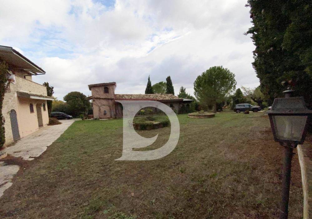 appartamento in vendita a Loreto Aprutino in zona Fiorano