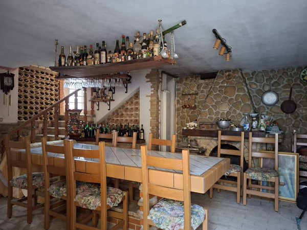 casa semindipendente in vendita a Loreto Aprutino