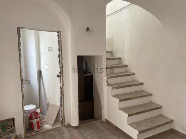 casa indipendente in vendita a Loreto Aprutino