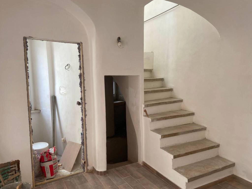 casa indipendente in vendita a Loreto Aprutino