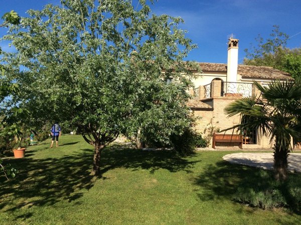 casa indipendente in vendita a Loreto Aprutino