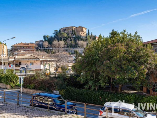 appartamento in vendita a Loreto Aprutino