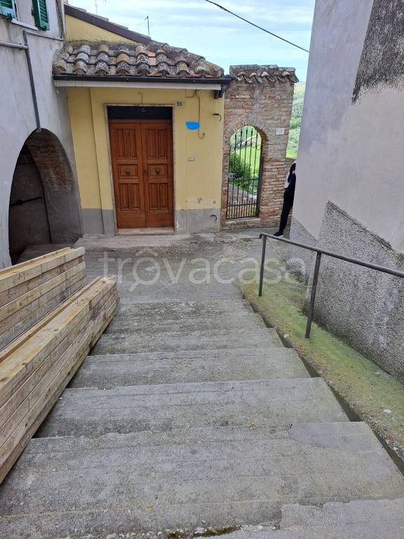 appartamento in vendita a Loreto Aprutino
