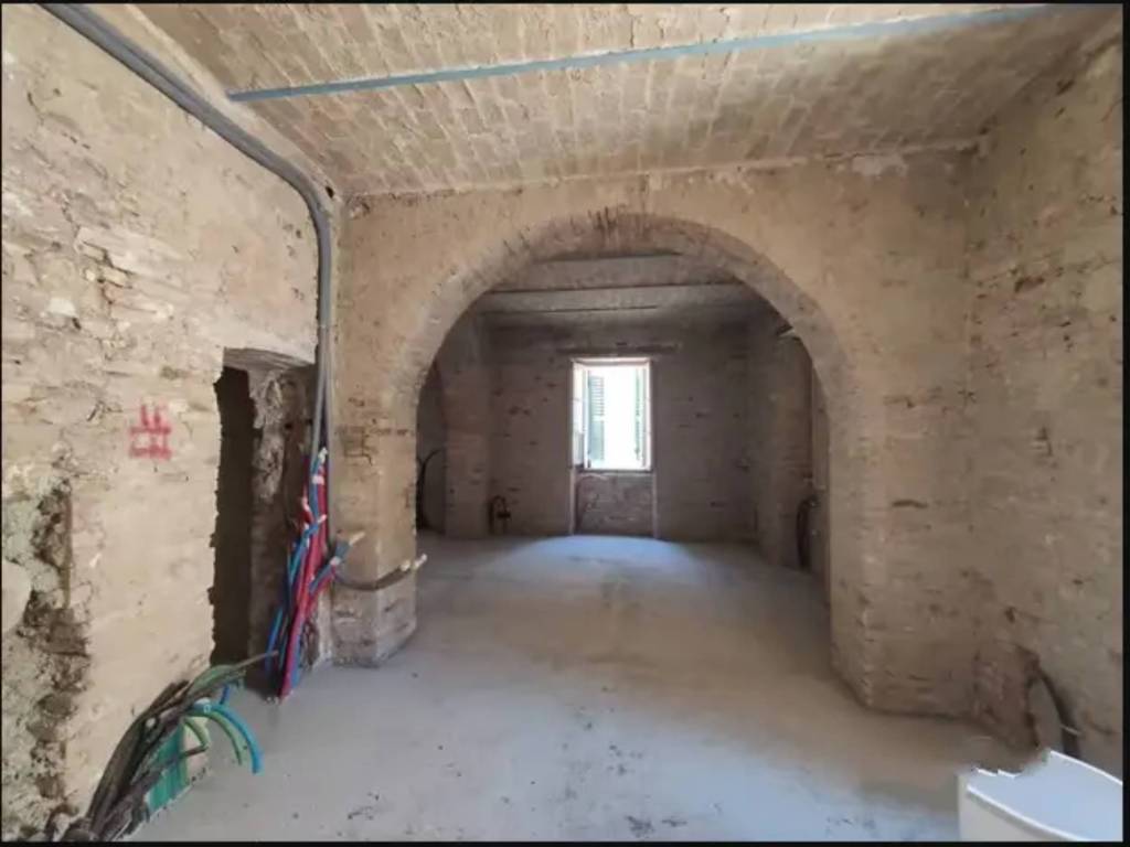 intera palazzina in vendita a Loreto Aprutino in zona Palazzo