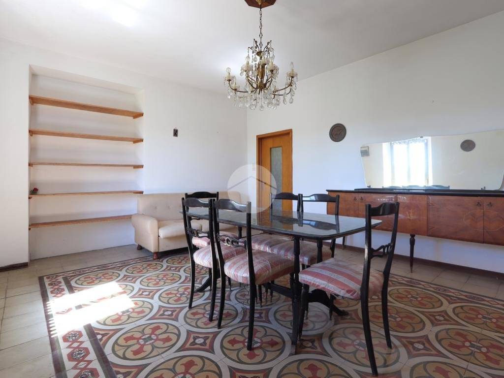 casa indipendente in vendita a Loreto Aprutino