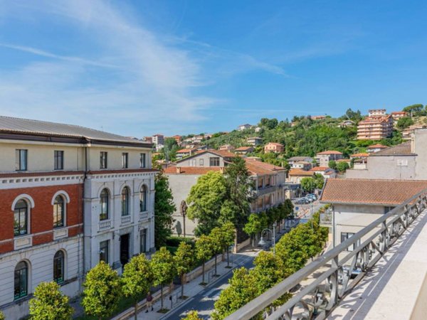 appartamento in vendita a Loreto Aprutino