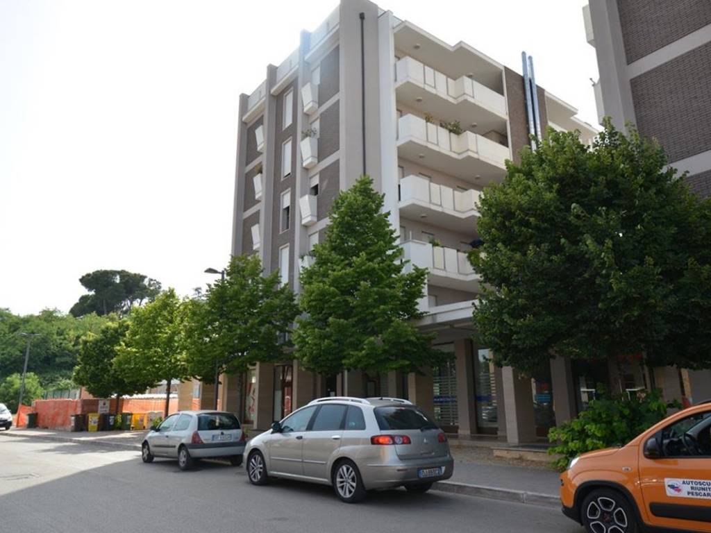 appartamento in vendita a Loreto Aprutino