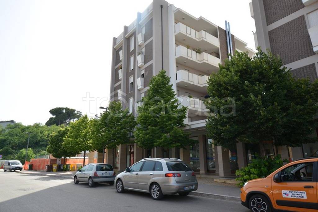 appartamento in vendita a Loreto Aprutino in zona Fornace