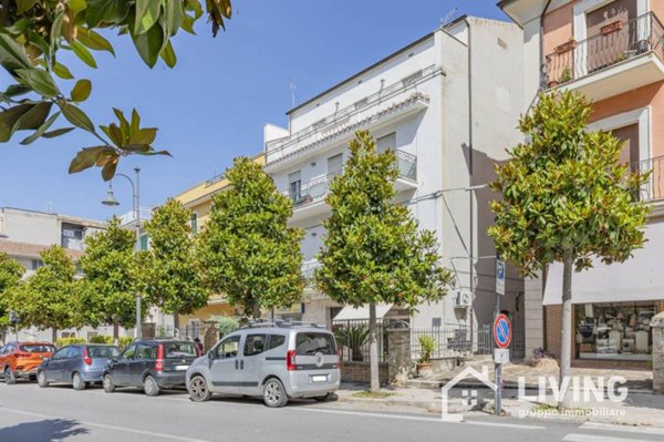 appartamento in vendita a Loreto Aprutino
