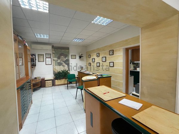 locale commerciale in vendita a Loreto Aprutino