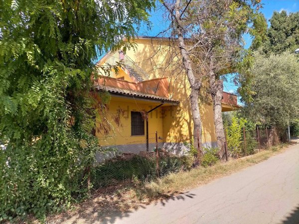 pentavano in vendita a Loreto Aprutino