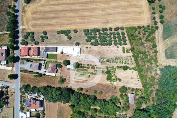 casa indipendente in vendita a Loreto Aprutino in zona Remartello