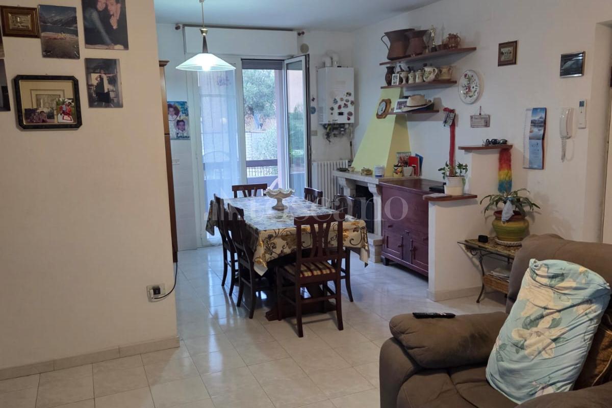 casa indipendente in vendita a Loreto Aprutino