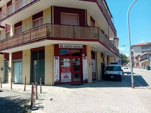 negozio in vendita a Loreto Aprutino