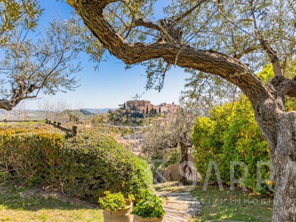 casa indipendente in vendita a Loreto Aprutino