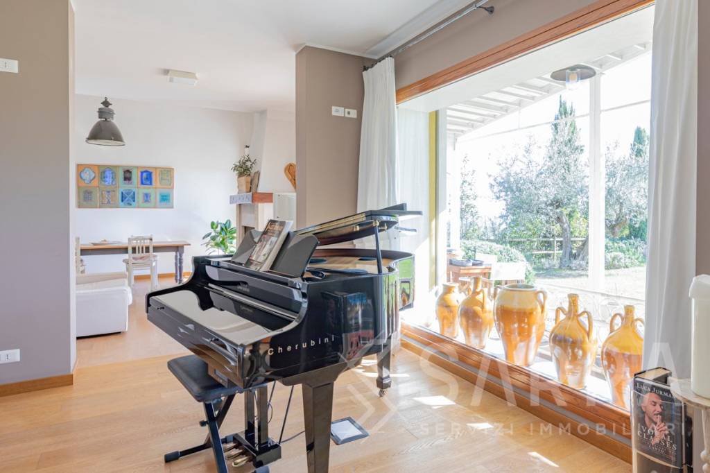 casa indipendente in vendita a Loreto Aprutino