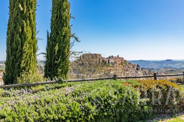 casa indipendente in vendita a Loreto Aprutino