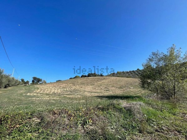 casa indipendente in vendita a Loreto Aprutino