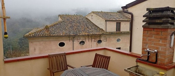 casa indipendente in vendita a Loreto Aprutino