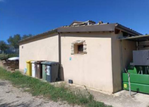 negozio in vendita a Loreto Aprutino