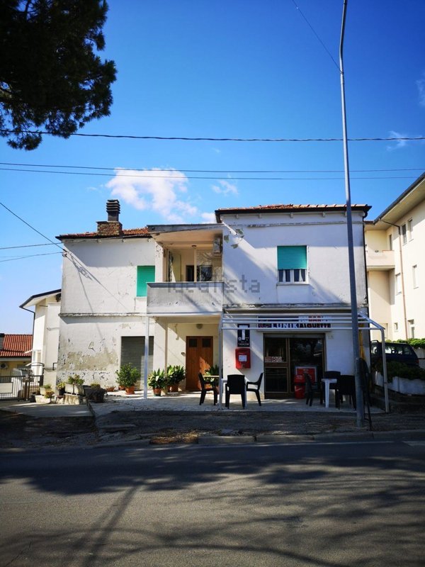 appartamento in vendita a Loreto Aprutino in zona San Domenico
