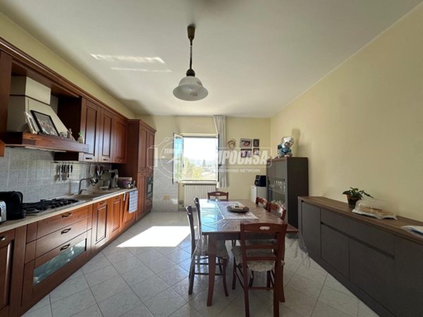 appartamento in vendita a Loreto Aprutino