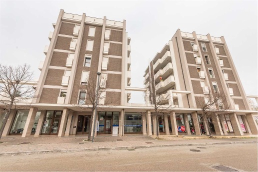 appartamento in vendita a Loreto Aprutino in zona Fornace