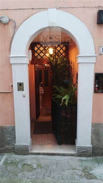 casa indipendente in vendita a Loreto Aprutino