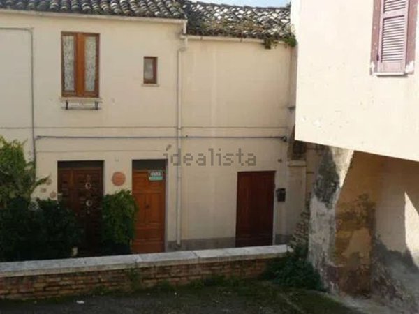 appartamento in vendita a Loreto Aprutino