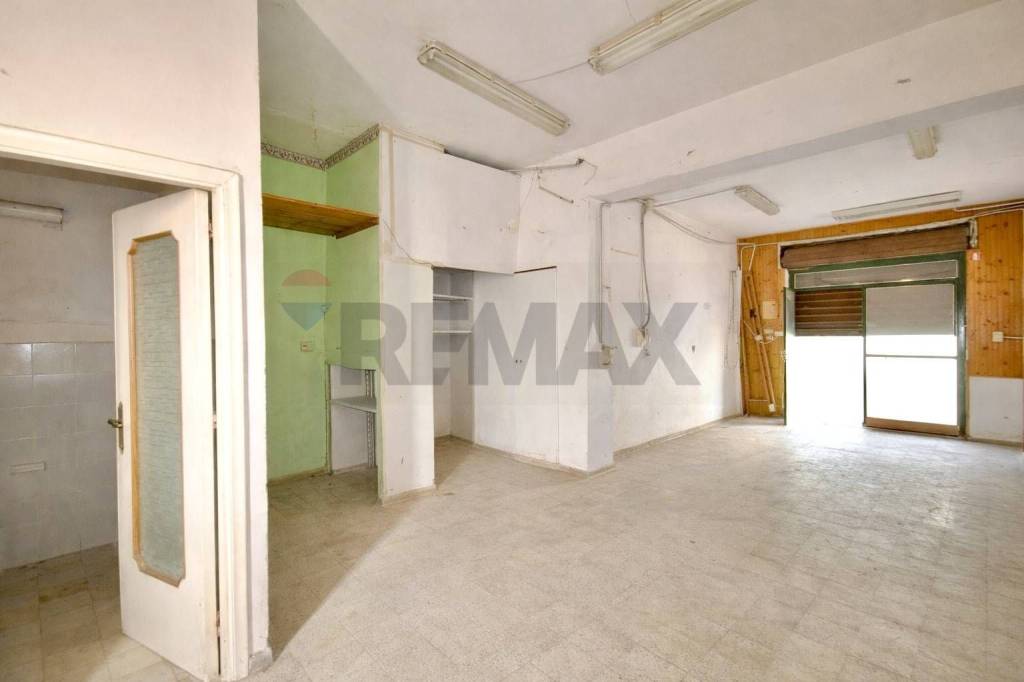 negozio in vendita a Loreto Aprutino