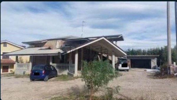 appartamento in vendita a Loreto Aprutino