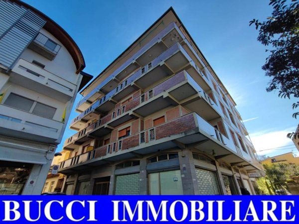 appartamento in vendita a Loreto Aprutino