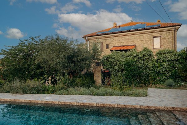 casa indipendente in vendita a Loreto Aprutino