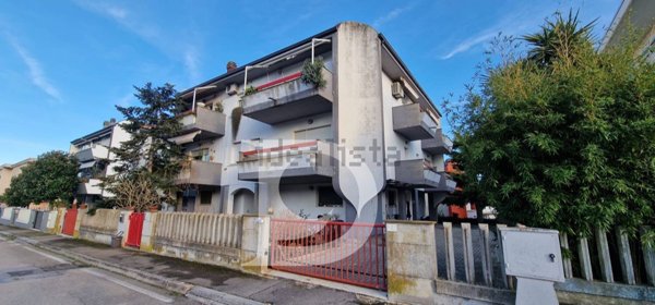 appartamento in vendita a Loreto Aprutino